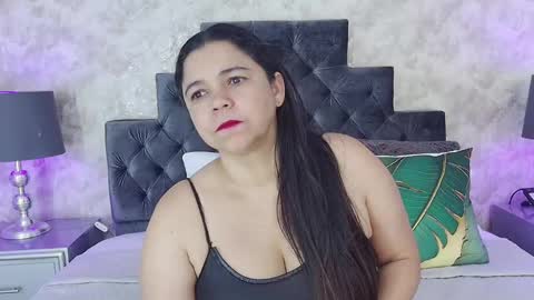 Snapshot of elizabeth_colleman chatting on May 2026 08:02:02 PM Elizabeth online show from May 2026 08:02:02 PM
