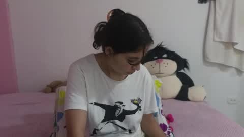 Snapshot of elizabeth_evanz chatting on April 2026 04:21:02 PM elizabeth online show from April 2026 04:21:02 PM