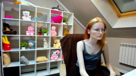 Snapshot of elizabeth_harpper chatting on January 2025 01:06:02 AM Elizabeth online show from January 2025 01:06:02 AM