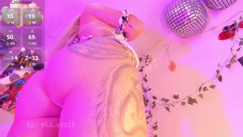 Snapshot of elizabeth_jing chatting on January 2025 10:31:01 PM    Independent Model online show from January 2025 10:31:01 PM