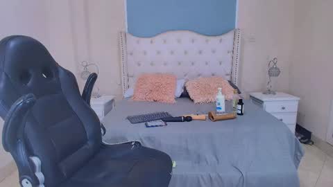 Snapshot of elizabeth_santos1 chatting on May 2026 01:02:04 AM Elizabeth online show from May 2026 01:02:04 AM