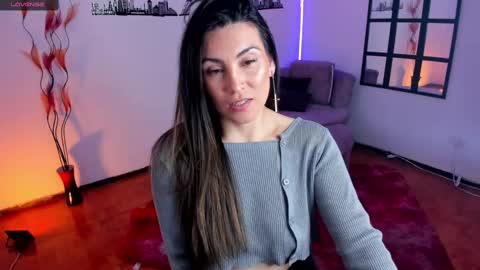 Elizabeth online show from February 2025 06:42:01 PM