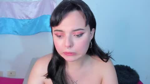 Elizabeth Taylor online show from December 2025 02:27:01 AM