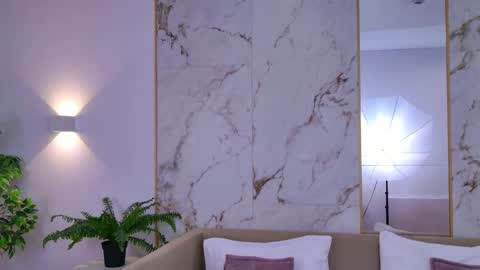 Elizabeth online show from November 2025 04:07:02 PM