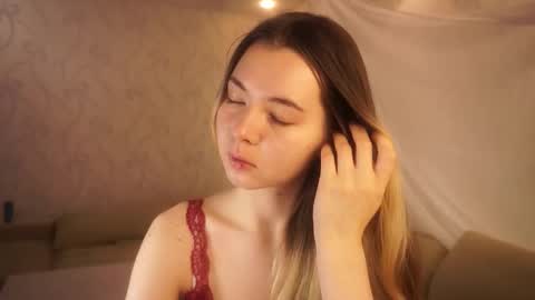 Elizabeth online show from October 2025 06:41:02 PM