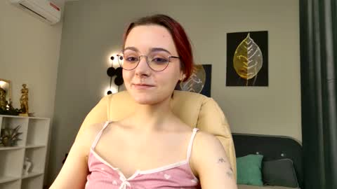 Elizabet online show from November 2025 10:19:01 PM