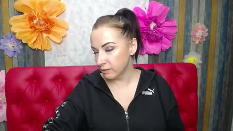 Snapshot of elizabethsho chatting on March 2026 06:22:02 PM ElizabethSho online show from March 2026 06:22:02 PM