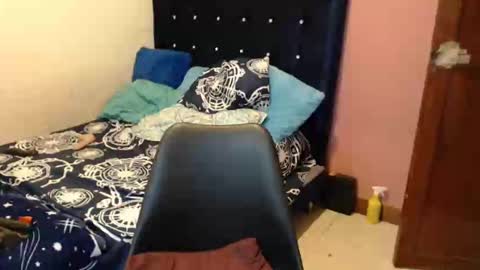 Snapshot of elizabethtaylor1 chatting on March 2025 02:05:02 PM Elizabeth online show from March 2025 02:05:02 PM