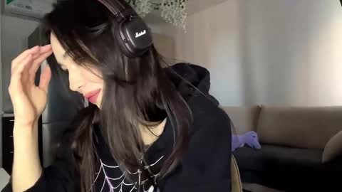 Elizabet online show from April 2026 01:38:01 PM