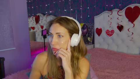 Linda online show from February 2025 03:42:01 AM