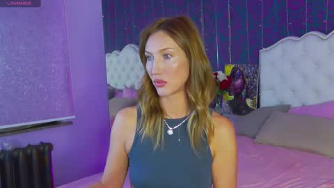 Linda online show from March 2025 08:59:01 PM