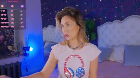 Snapshot of elizamayers chatting on May 2026 04:39:02 AM Linda online show from May 2026 04:39:02 AM