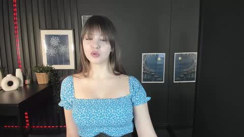 Eliza online show from January 2025 01:02:02 PM