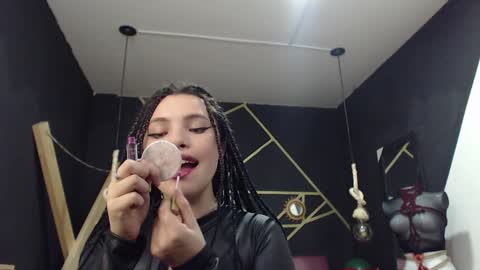   online show from December 2024 09:46:01 PM