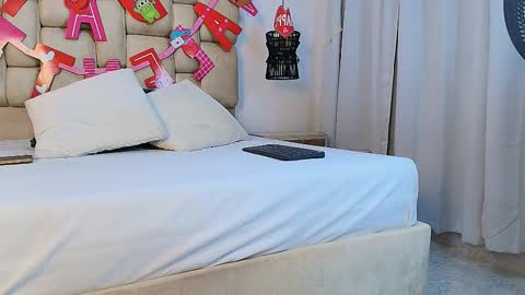 Snapshot of elizawiliamst chatting on September 2025 11:43:01 AM Eliza online show from September 2025 11:43:01 AM