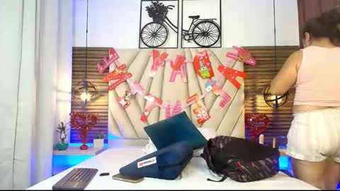 Snapshot of elizawiliamst chatting on September 2025 12:05:02 PM Eliza online show from September 2025 12:05:02 PM