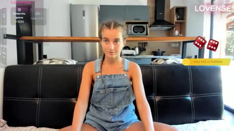 Snapshot of elizsweet chatting on October 2025 09:51:01 AM Eliz online show from October 2025 09:51:01 AM