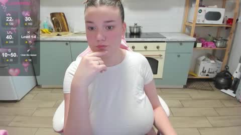 Lina online show from March 2026 07:37:02 AM