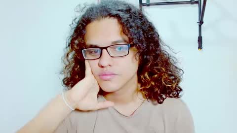 Diana online show from December 2024 01:45:01 PM