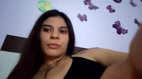 Snapshot of ella521985 chatting on April 2026 06:32:02 PM ella521985 online show from April 2026 06:32:02 PM