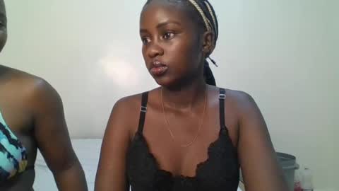 Snapshot of ella8_ chatting on June 2026 06:41:01 AM ella8_ online show from June 2026 06:41:01 AM