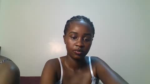 Snapshot of ella8_ chatting on July 2026 10:23:01 AM ella8_ online show from July 2026 10:23:01 AM