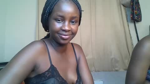 Snapshot of ella8_ chatting on July 2026 05:03:01 AM ella8_ online show from July 2026 05:03:01 AM