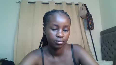 Snapshot of ella8_ chatting on July 2026 07:39:01 PM ella8_ online show from July 2026 07:39:01 PM