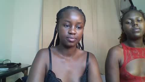 Snapshot of ella8_ chatting on July 2026 08:52:02 PM ella8_ online show from July 2026 08:52:02 PM