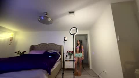 Snapshot of ella_ella_ella_ay chatting on October 2025 02:41:01 AM ella_ella_ella_ay online show from October 2025 02:41:01 AM