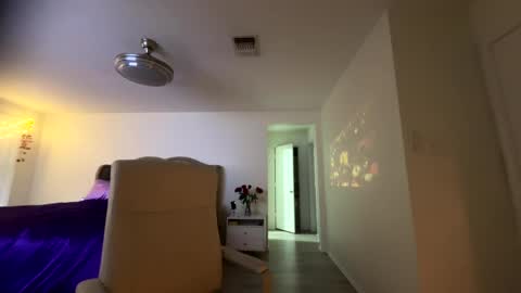 Snapshot of ella_ella_ella_ay chatting on October 2025 11:45:02 PM ella_ella_ella_ay online show from October 2025 11:45:02 PM