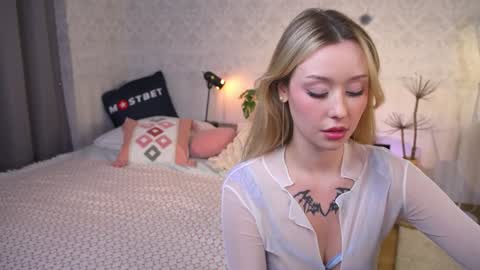 Snapshot of ella_knockers_xl chatting on December 2024 02:35:02 PM Ella NEXT STREAM 21 november online show from December 2024 02:35:02 PM