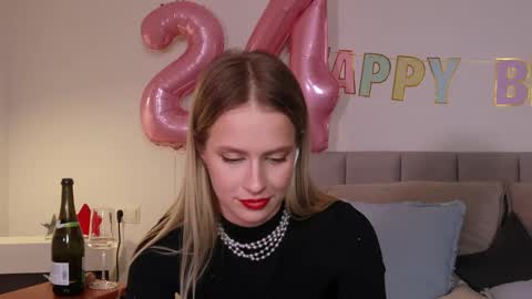 Ella online show from March 2025 10:42:01 PM