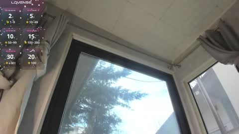 Snapshot of ella_vee chatting on March 2026 05:47:02 AM ella_vee online show from March 2026 05:47:02 AM