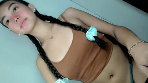 Snapshot of ella_walkerxxx chatting on June 2026 04:22:01 PM ella_walkerxxx online show from June 2026 04:22:01 PM