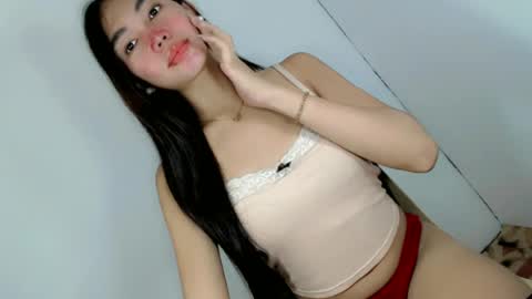 Snapshot of ella_walkerxxx chatting on June 2026 04:22:02 PM ella_walkerxxx online show from June 2026 04:22:02 PM