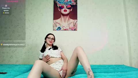 Snapshot of ellaarixa chatting on April 2026 08:33:01 PM Ella online show from April 2026 08:33:01 PM