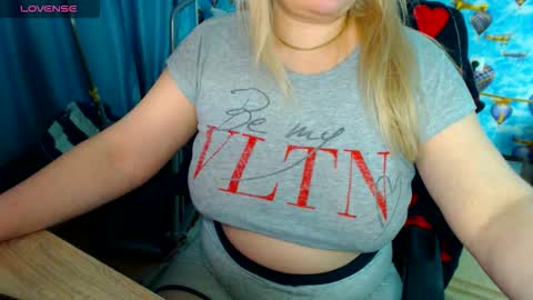 Snapshot of ellabella36dd chatting on March 2026 10:27:02 PM IsaBella online show from March 2026 10:27:02 PM