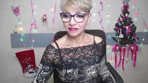 Snapshot of ellabonito chatting on January 2025 09:36:02 AM EllaBonito online show from January 2025 09:36:02 AM