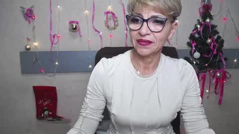 Snapshot of ellabonito chatting on January 2025 03:40:02 PM EllaBonito online show from January 2025 03:40:02 PM