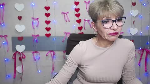 Snapshot of ellabonito chatting on January 2025 06:28:01 AM EllaBonito online show from January 2025 06:28:01 AM