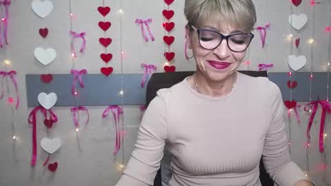 Snapshot of ellabonito chatting on January 2025 03:47:01 PM EllaBonito online show from January 2025 03:47:01 PM