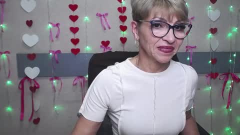 Snapshot of ellabonito chatting on January 2025 03:29:02 PM EllaBonito online show from January 2025 03:29:02 PM