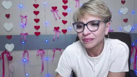 Snapshot of ellabonito chatting on March 2025 04:44:02 PM EllaBonito online show from March 2025 04:44:02 PM