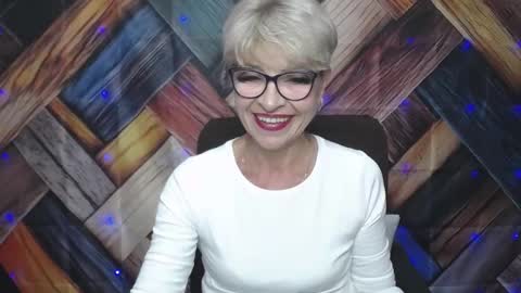 Snapshot of ellabonito chatting on September 2025 05:29:02 AM EllaBonito online show from September 2025 05:29:02 AM