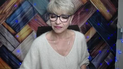Snapshot of ellabonito chatting on October 2025 05:32:01 AM EllaBonito online show from October 2025 05:32:01 AM
