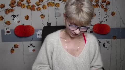 Snapshot of ellabonito chatting on October 2025 06:37:02 AM EllaBonito online show from October 2025 06:37:02 AM