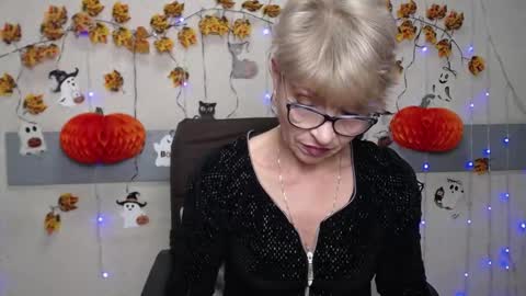 Snapshot of ellabonito chatting on November 2025 06:26:02 AM EllaBonito online show from November 2025 06:26:02 AM