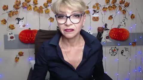 Snapshot of ellabonito chatting on November 2025 06:35:02 AM EllaBonito online show from November 2025 06:35:02 AM