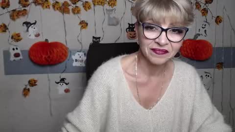 Snapshot of ellabonito chatting on November 2025 06:41:02 AM EllaBonito online show from November 2025 06:41:02 AM